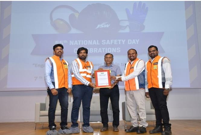 Our safety team at JSW–Vijayanagar Works has been honoured with the Certificate of Safety Award for “Maintaining Best Safety Practices in the Calendar Year 2025.”  This prestigious recognition was presented by Mr. P. K. Murgan (President – JSW & Salem Works) during the 55th National Safety Day celebrations held at JSW Steels – Vijayanagar Works. This award stands as a testament to our team’s commitment, dedication, and consistent efforts toward ensuring a safe and secure working environment.